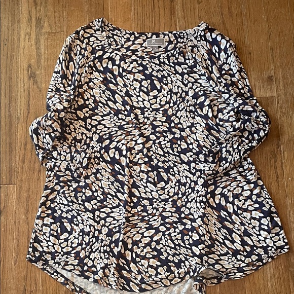 JM Collection Tops - JM Collection Navy and Cream Patterned Blouse